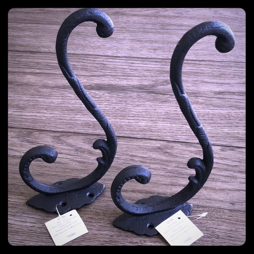 New, wall plant hangers